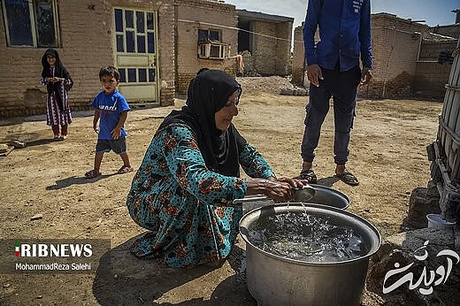 آبرسانی تانکرهای ارتش به روستاهای دشت آزادگان اهواز